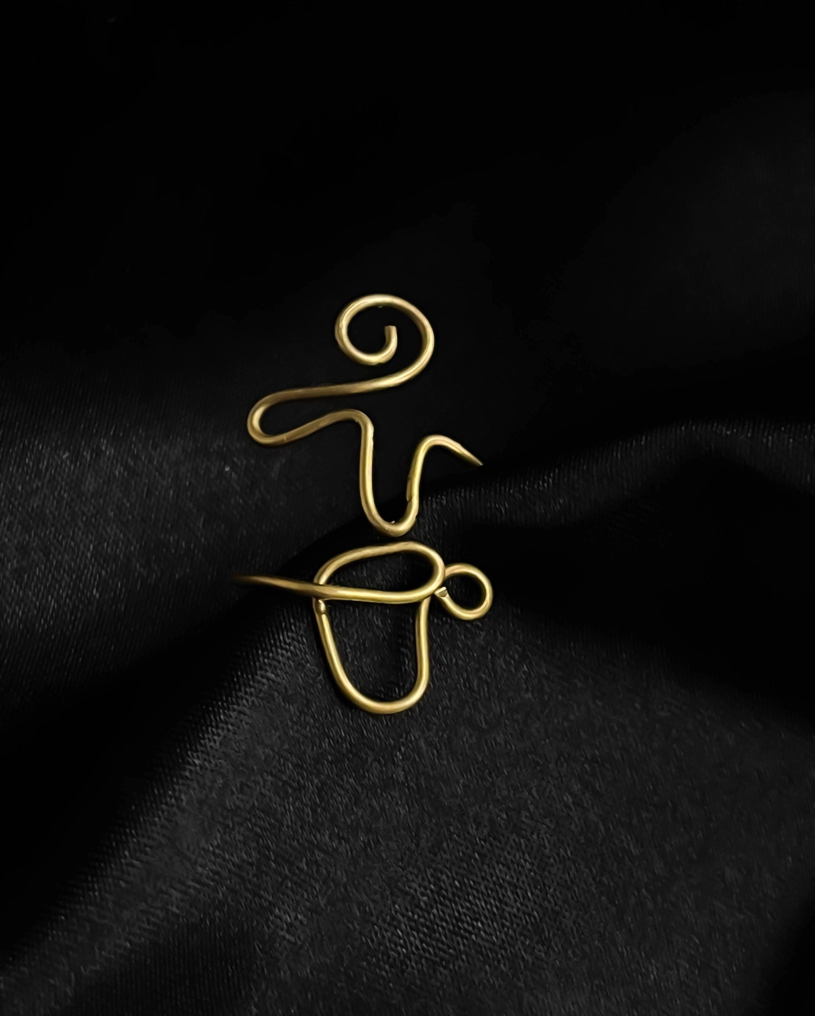 Coffee Wired Ring Brass