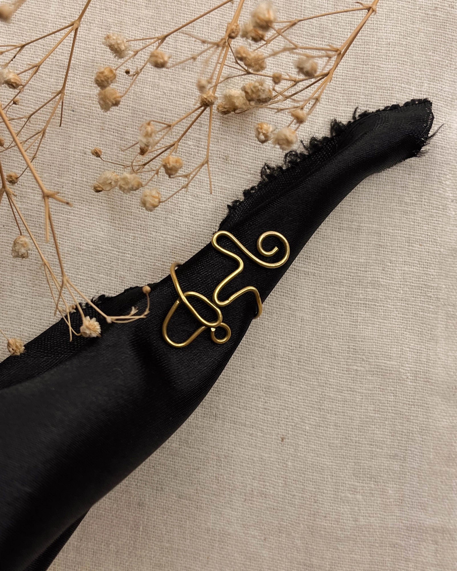 Coffee Wired Ring Brass