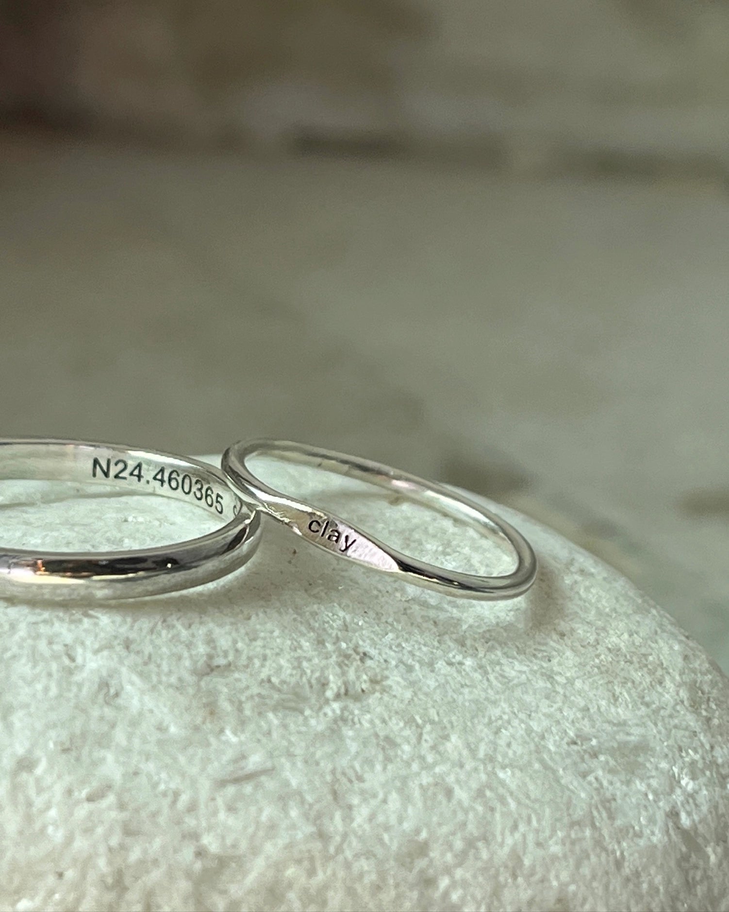 Silver ring with 'clay' engraving, handmade by A Creator's Studio