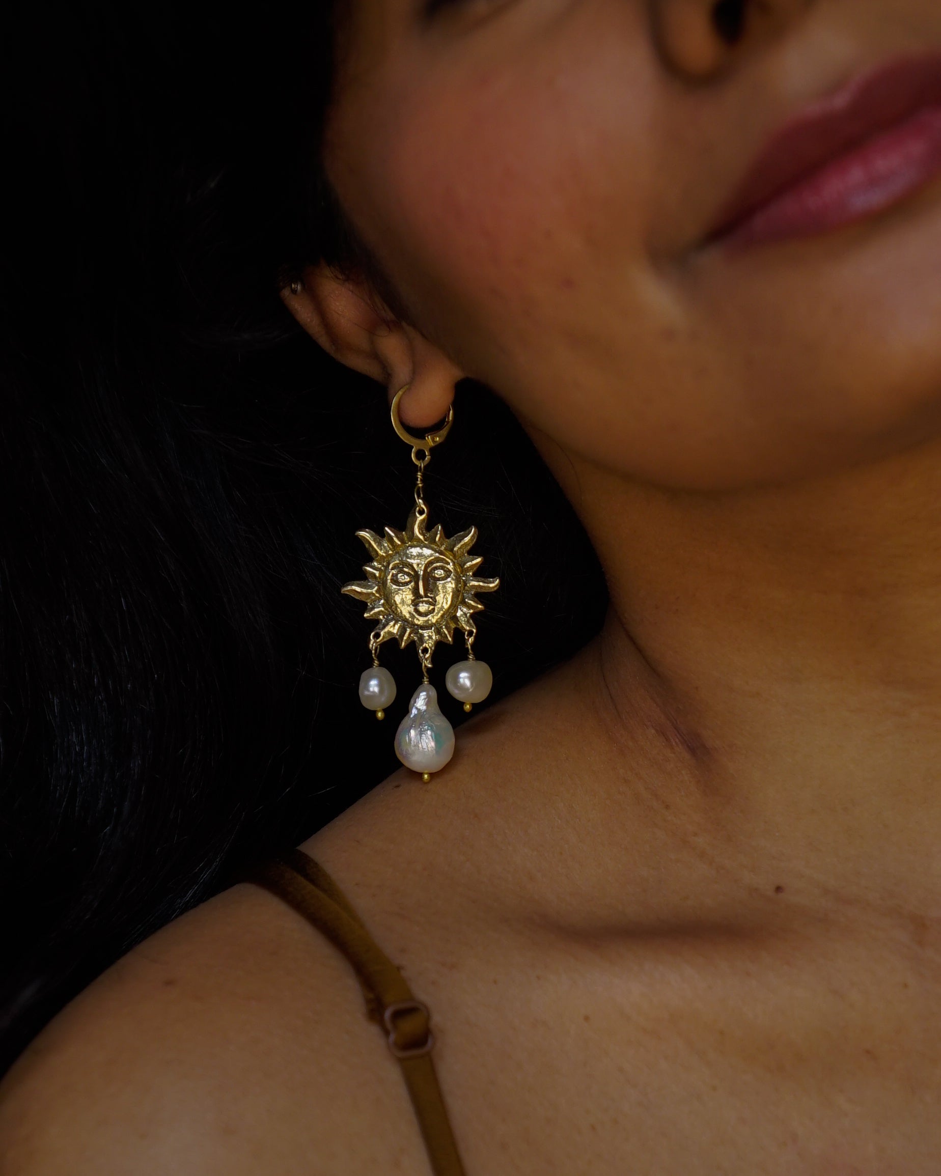 Soluna Pearl Earrings