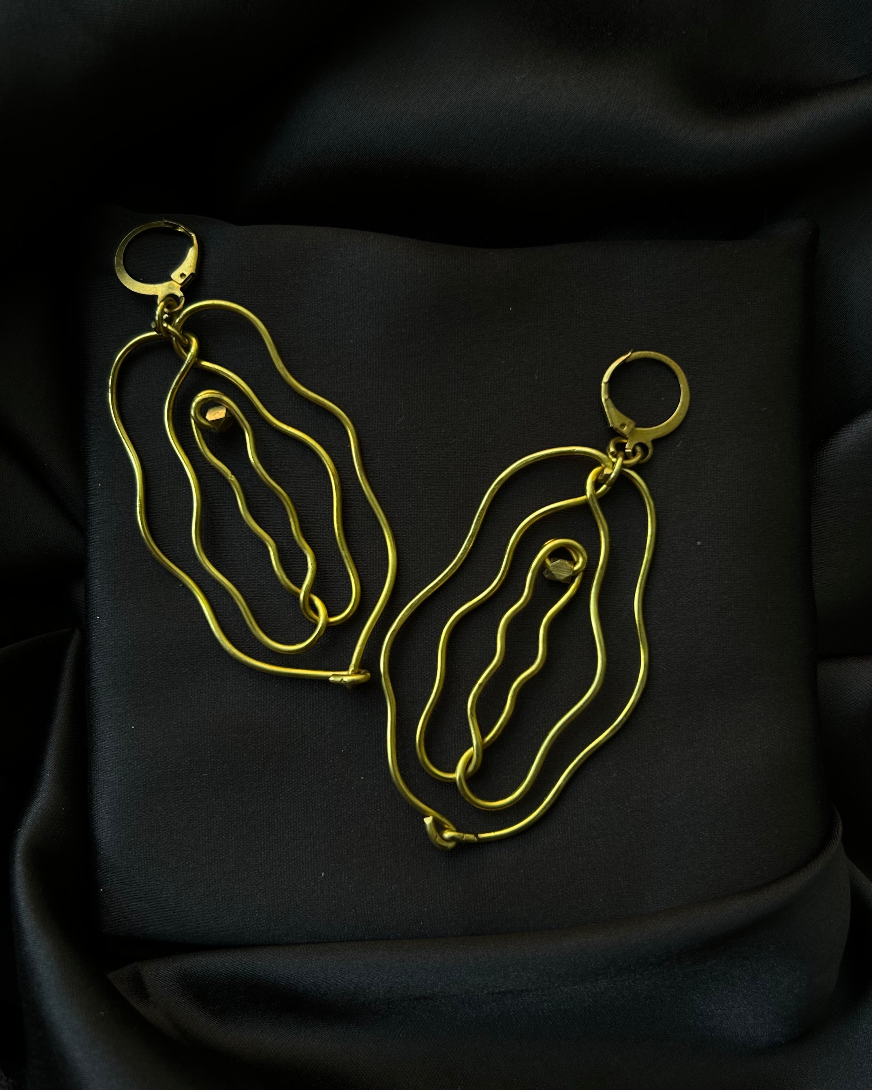 Vulva Earrings 2.0