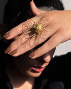 Statement Flower wired Ring Brass