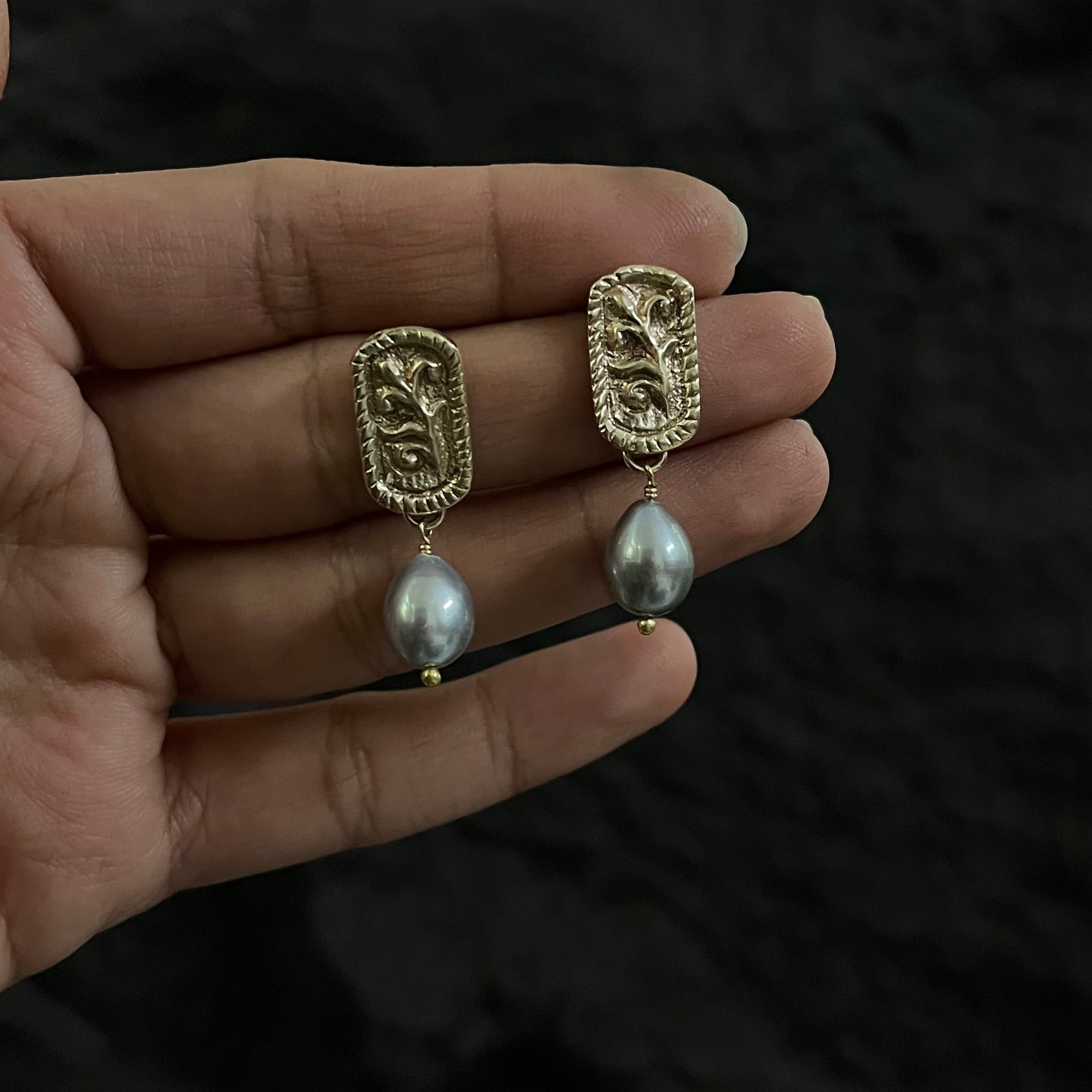 Vintage Grey Pearl earrings