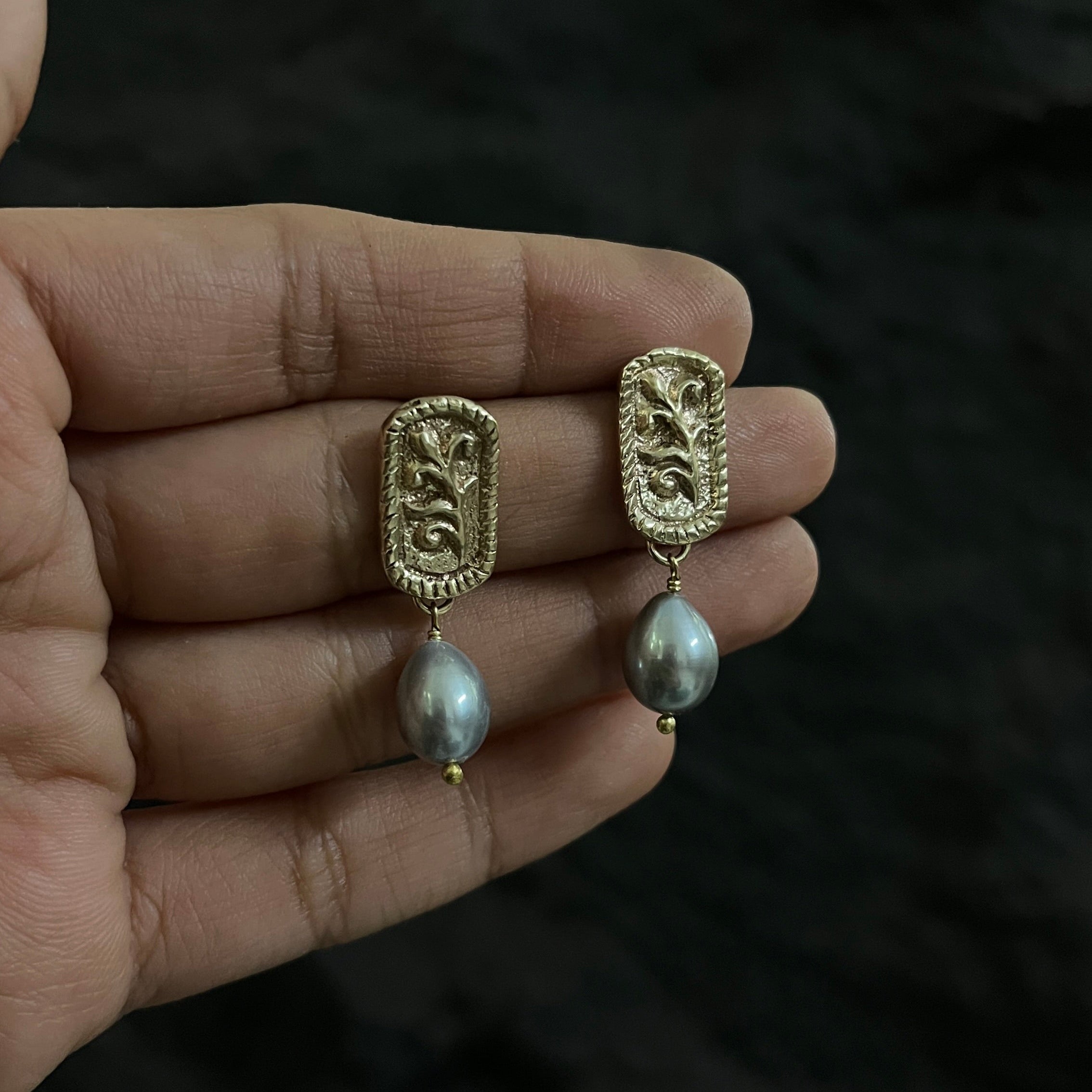 Vintage Grey Pearl earrings