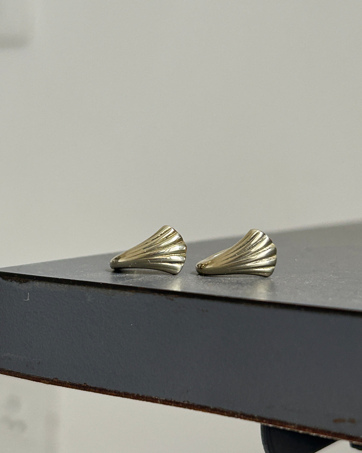 Shell Fan Hoops